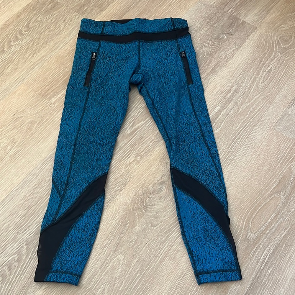 Lululemon 3/4 length leggings! | size 6| Great condition